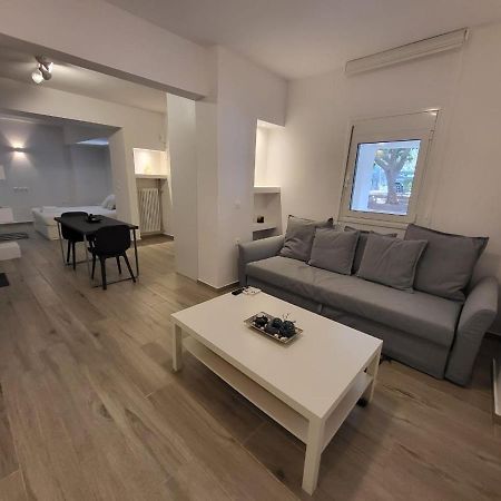 Apartment Near The Center Of Glyfada Афіни Екстер'єр фото