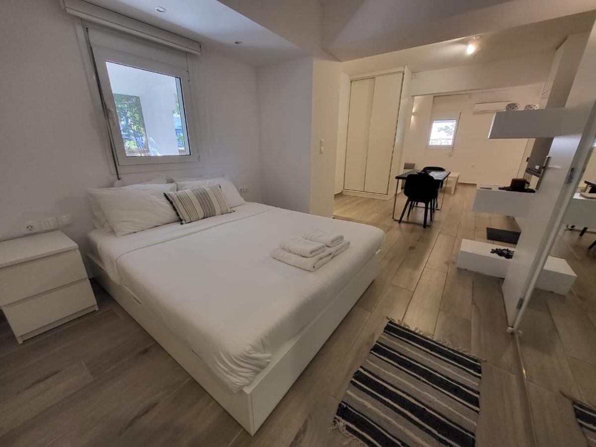 Apartment Near The Center Of Glyfada Афіни Екстер'єр фото