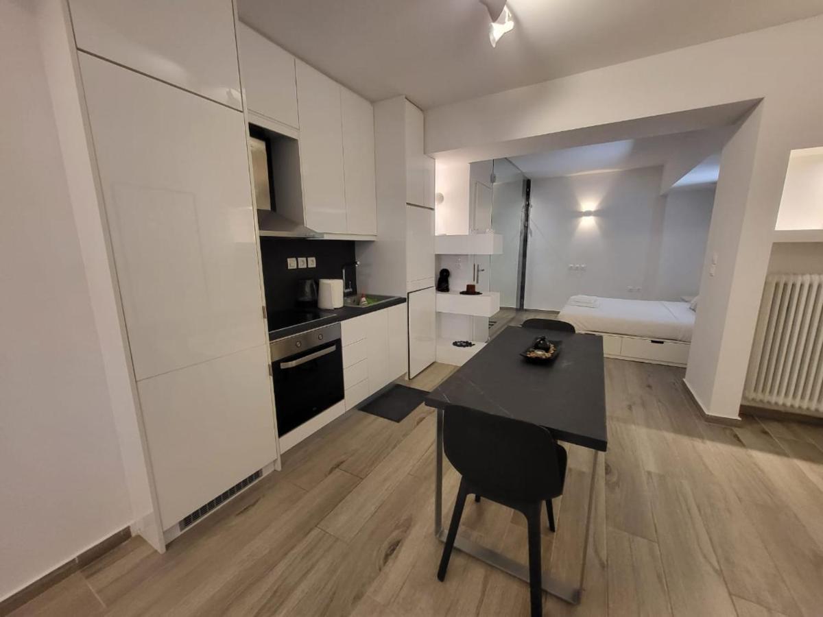 Apartment Near The Center Of Glyfada Афіни Екстер'єр фото