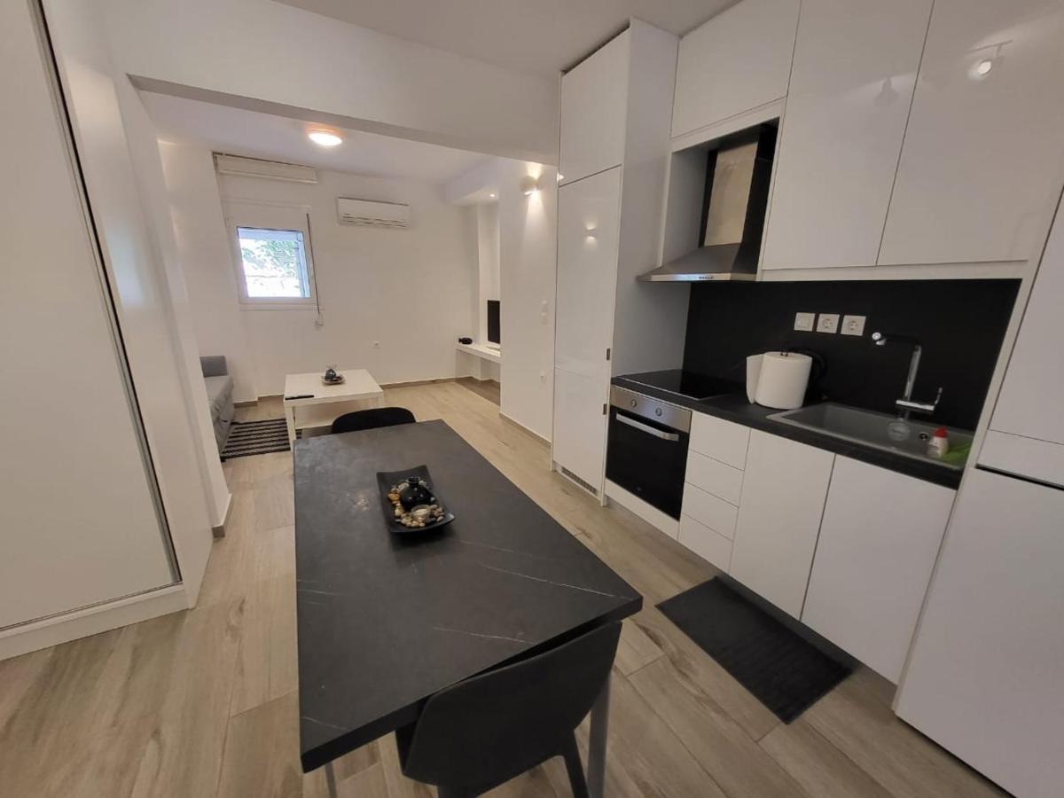 Apartment Near The Center Of Glyfada Афіни Екстер'єр фото